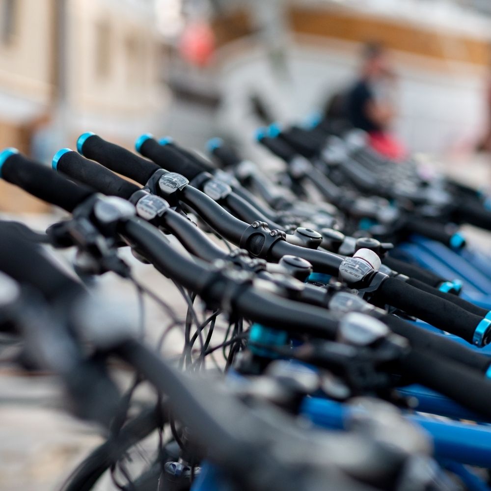 Billede af mange cykler - NewBike - Cykler og Ski